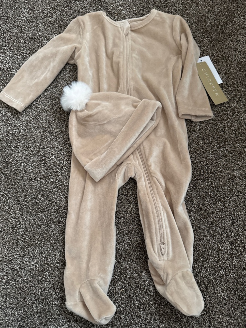 Baby Fuzzy Soft Footed Sleeper Pom Pom Hat Set 6-9 Months Neutral NWT